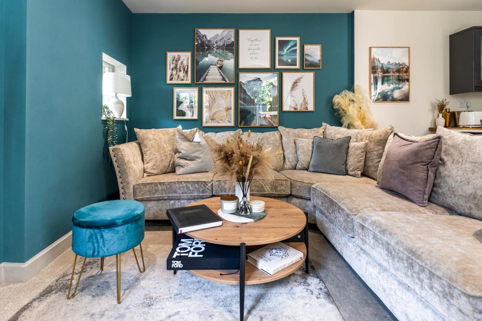 Spring Mount Huge Luxury Full Apartment- Harrogate Centre-Two Extremely Comfy Kingsize Bedrooms-Fully Equipped Modern Kitchen-Cosy Living Room With Huge Tv Buitenkant foto